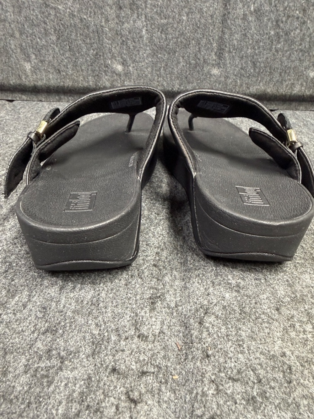 Fitflop Women's Black Leather Thong Sandals with Side Buckle - Picture 7 of 8